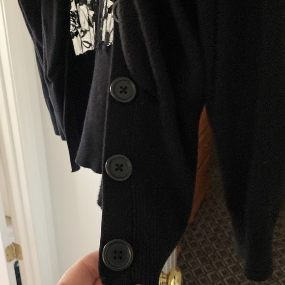 Take out cardigan, sweater size XL the back lace, front is a cardigan buttons up - Picture 3 of 7